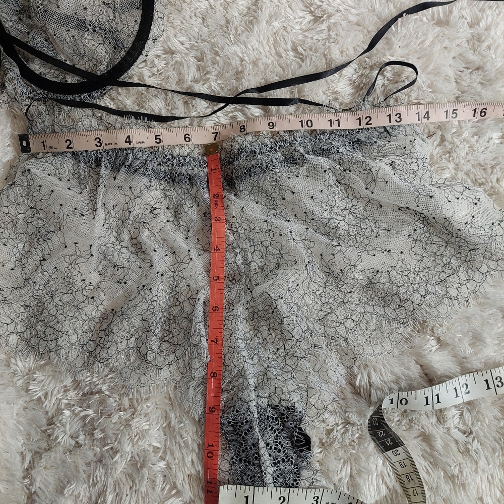 Womens 2 piece lingerie set size large white lace with underwire support - Picture 4 of 15
